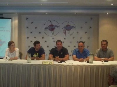 Παρουσιάστηκε η ομάδα μπάσκετ της Αναγέννησης Παραλίας