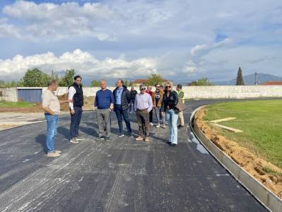 Στην τελική ευθεία οι εργασίες τοποθέτησης ταρτάν στο Δημοτικό Στάδιο Μελιγαλά (φώτο)