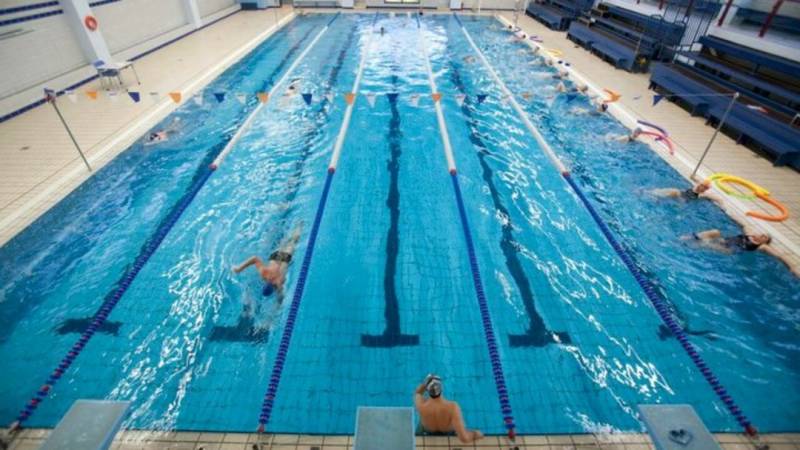 Eκκληση της ΚΟΕ για προπονήσεις και σε κλειστά κολυμβητήρια