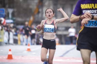 Ημιμαραθώνιος Αθήνας: Η εκπληκτική 12χρονη που τερμάτισε τρίτη στα 5χλμ