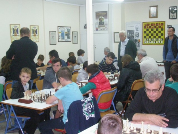 ΝΑΥΤΙΚΟΣ ΟΜΙΛΟΣ ΚΑΛΑΜΑΤΑΣ: Εγινε και ο 2ος γύρος του ανοικτού τουρνουά σκακιού