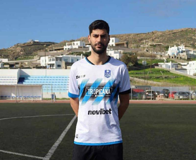 Στον Σαρωνικό Αναβύσσου ο Μιχάλης Μπαστακός
