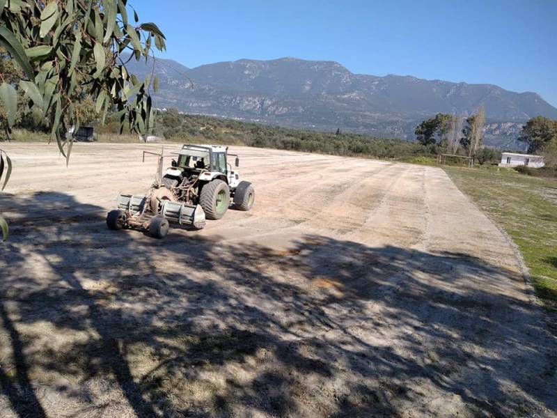 Ξεκίνησαν οι εργασίες στο γήπεδο στο Πλατύ (φωτό)