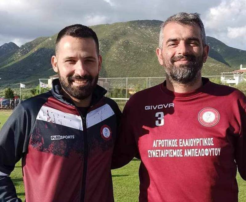 ΦΩΤΟ: Γιάννης Τσάμπρας (δεξιά)