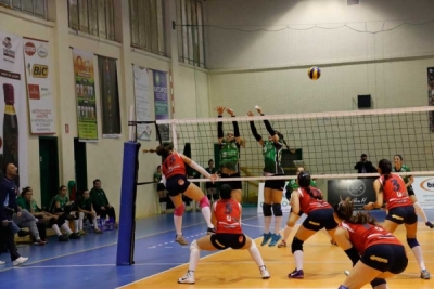 Ο Μεσσηνιακός έχασε 3-1 σετ από την Κόρινθο, δυσκόλεψαν τα μπαράζ ανόδου αλλά ελπίζει ακόμη