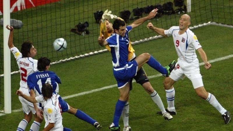 EURO 2004: 20 χρόνια από το τελευταίο «ασημένιο» γκολ που ...έφτασε από το κεφάλι του Δέλλα