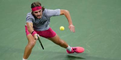 ΤΕΝΙΣ: Πάντα 6ος στον κόσμο ο Τσιτσιπάς