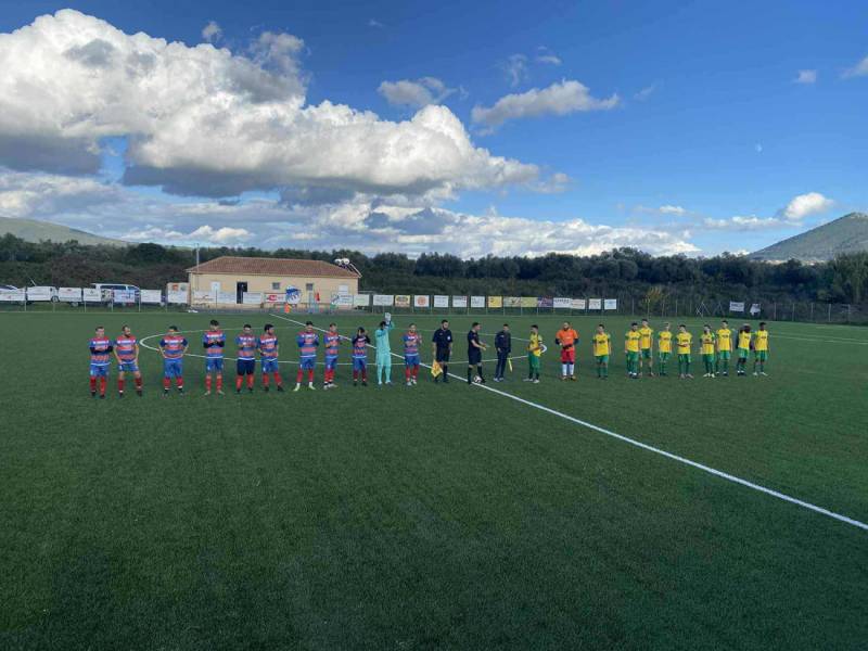 ΣΤΕΝΩΣΙΑ – ΚΑΛΛΙΘΕΑ 2-2: Πολύτιμος βαθμός στις καθυστερήσεις για τους φιλοξενούμενους