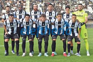 ΚΑΛΑΜΑΤΑ: Με 22 παίκτες στην Ηλιούπολη