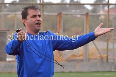 ΑΚΡΙΤΑΣ ΚΟΡΩΝΗΣ: Διαζύγιο με Μπουραντώνη