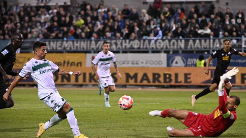 Πύρρειος νίκη του Παναθηναϊκού 2-0 στη Λαμία, έκανε το 8χ8 αλλά γέμισε τραυματίες (βίντεο)