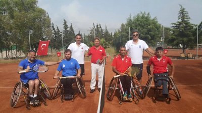ΤΕΝΙΣ ΜΕ ΑΜΑΞΙΔΙΟ: Με την εθνική στην Τουρκία αγωνίστηκε ο Λαζαρίδης
