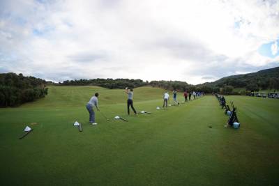 Η Ελληνική ναυτιλία παίζει γκολφ στην Costa Navarino