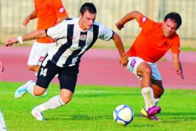 Ανανέωσε με Καλαμάτα ο Τσόπελας