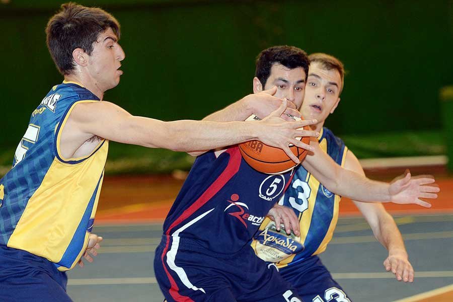 Ανέβηκε στην Γ&#039; εθνική στο μπάσκετ ο Ακάδημος Καλαμάτας, νίκησε 63-56 τους Δρομείς Τρίπολης