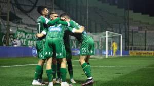 Παναθηναϊκός - ΑΕΛ 2-0: Αγχωτική νίκη με Καρλίτος, Εμμανουηλίδη (βίντεο)