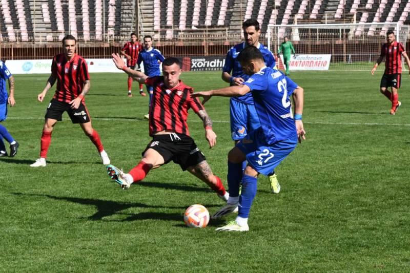 ΠΑΝΑΧΑΪΚΗ - ΚΑΛΑΜΑΤΑ 1-1: &quot;Χ”αμένη ευκαιρία να μειώσει τη διαφορά από την κορυφή