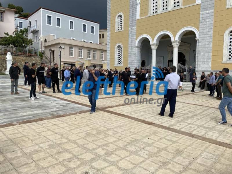 Κηδεύτηκε ο Γιάννης Αθανασόπουλος