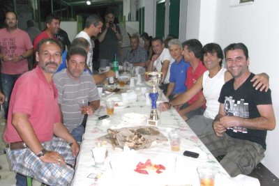 Με... φαγοπότι γιόρτασαν τον τίτλο οι παλαίμαχοι του Μεσσηνιακού
