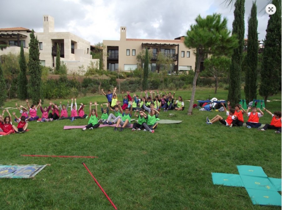 Kids Athletics και δραστηριότητες αναψυχής στην Costa Navarino από το τμήμα στίβου του Μεσσηνιακού