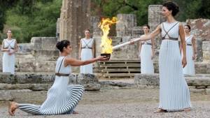 Ούτε διαπιστευμένοι στην τελετή παράδοσης της Ολυμπιακής Φλόγας