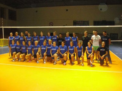 ΒΟΛΕΪ: Με φιλοδοξίες ξεκινούν οι γυναίκες και οι άνδρες του Ακρίτα Καλαμάτας που έκαναν τον καθιερωμένο αγιασμό