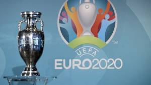UEFA: Επιμένει για Euro σε 12 πόλεις