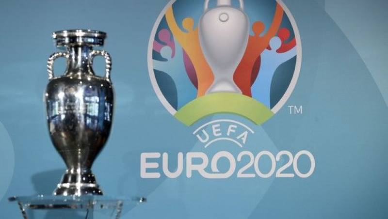 UEFA: Επιμένει για Euro σε 12 πόλεις