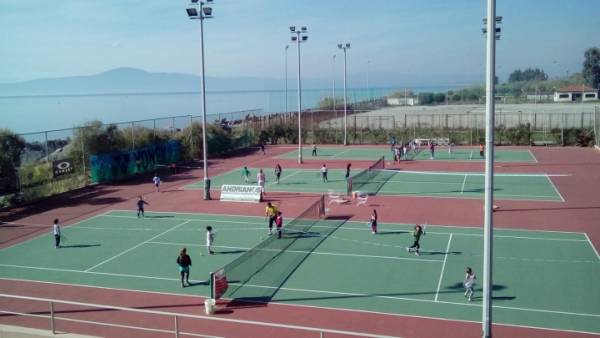 ΤΕΝΙΣ: Πελοποννησιακοί αγώνες τζούνιορ στην Καλαμάτα