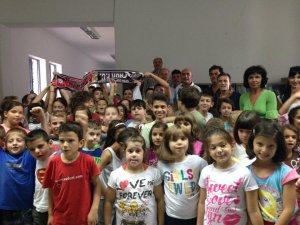 Με τον Αντώνη Μαυρέα γιόρτασαν την Πανελλήνια Ημέρα Σχολικού Αθλητισμού στο Δημοτικό Σχολείο Διαβολιτσίου