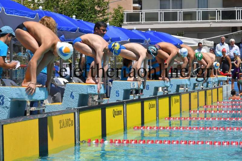 Γιορτή κολύμβησης με 630 αθλητές το &quot;4ο κύπελλο Σπύρος Κοντόπουλος&quot; (φωτό)