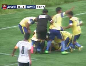 Τραγικό: Τραυματίστηκε θανάσιμα πανηγυρίζοντας το γκολ που πέτυχε (βίντεο)