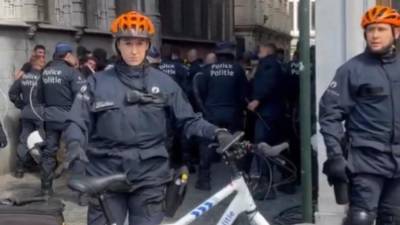 Καταστολή και χρήση χημικών σε φιλάθλους της ΑΕΚ από τη βελγική αστυνομία