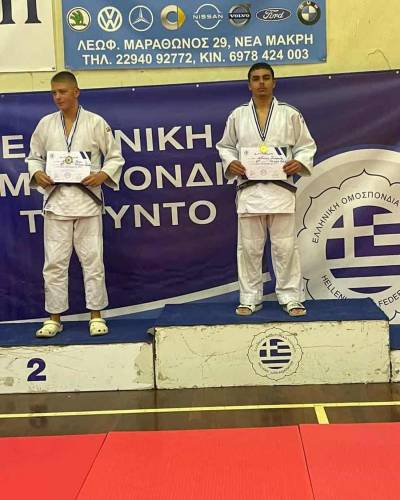 Α.Σ. ΤΖΟΥΝΤΟ ΚΑΛΑΜΑΤΑΣ: Χρυσός ο Μητσέας στην Αθήνα - ΑΡΓΥΡΑ ΜΕΤΑΛΛΙΑ ΟΙ ΘΕΟΔΩΡΟΥ ΚΑΙ ΣΠΗΛΙΩΤΗΣ