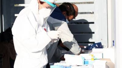 Super League: Συζητήσεις για αναβολή αγώνων με 5-6 και όχι με 3 κρούσματα ανά ομάδα