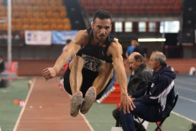 Τσάτουμας και Τσάκωνας θέλουν διακρίσεις στον κλειστό