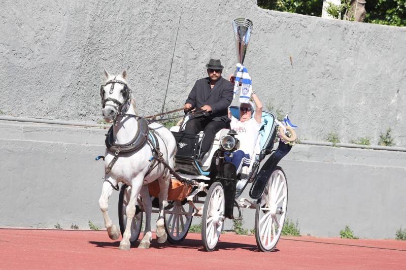 Θα το έστελναν με την άμαξα στην Καλαμάτα;
