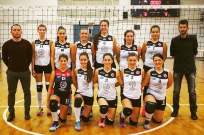 “Να φέρουμε όσο το δυνατόν περισσότερα κορίτσια στο βόλεϊ”, λέει στην &quot;Ε&quot; ο Δημήτρης Καραμπάτσος του ΝΟ Πύλου
