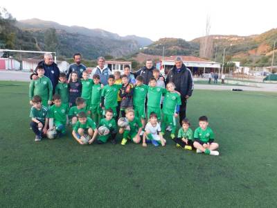 ΑΚΑΔΗΜΙΑ ΟΜΟΝΟΙΑΣ: Προπόνηση από τεχνικό τιμ της ΠΑΕ Παναθηναϊκός (φωτογραφίες)