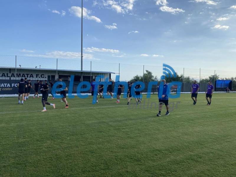 SUPER LEAGUE 2: Τελευταία σεζόν με δύο ομίλους - ΜΕΙΩΝΟΝΤΑΙ ΣΕ 16 ΟΙ ΟΜΑΔΕΣ ΤΗ ΣΕΖΟΝ 2026-2027, ΥΠΟΒΙΒΑΖΟΝΤΑΙ ΦΕΤΟΣ ΟΧΤΩ!