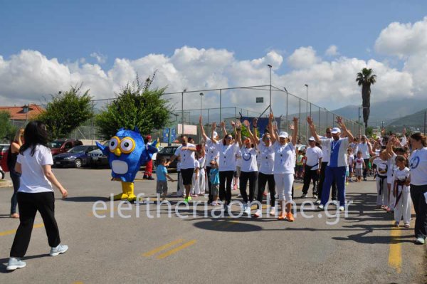 H νεολαία της Καλαμάτας γιόρτασε με εφτά Ολυμπιονίκες την Παγκόσμια Ολυμπιακή Ημέρα (βίντεο και φωτογραφίες)