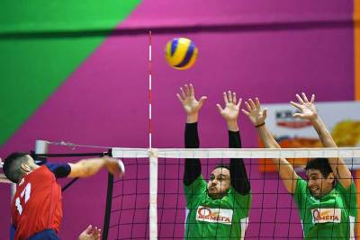 ΚΑΛΑΜΑΤΑ &#039;80: Σημαντική τρίποντη νίκη με Πανερυθραϊκό