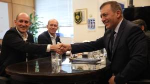 Αγγελόπουλοι: «Υπάρχουν το φως και το σκοτάδι... θ&#039; αποφασίσει η κυβέρνηση»