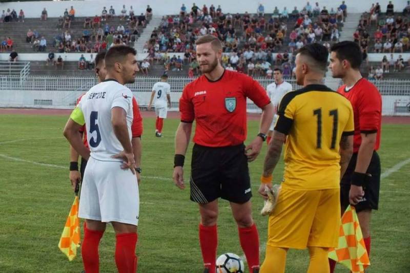 FOOTBALL LEAGUE: Ο Τσέτσιλας σφυρίζει Θεσπρωτός - Καλαμάτα