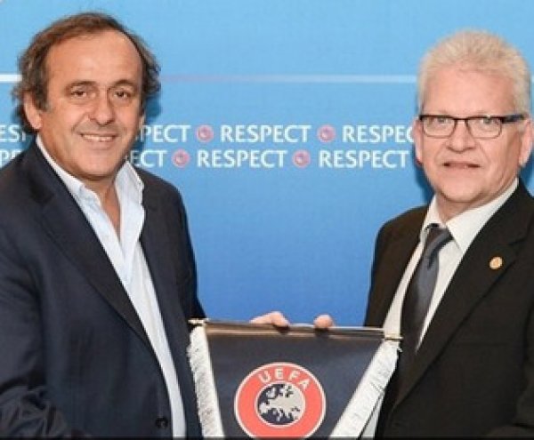 Αλλα τα κριτήρια της ΕΠΟ, άλλα της UEFA για τις άδειες