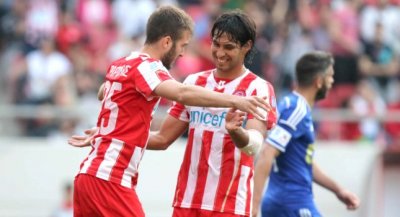 Γκολ και θέαμα από τον Ολυμπιακό, 5-0 την Καλλονή στη φιέστα τίτλου