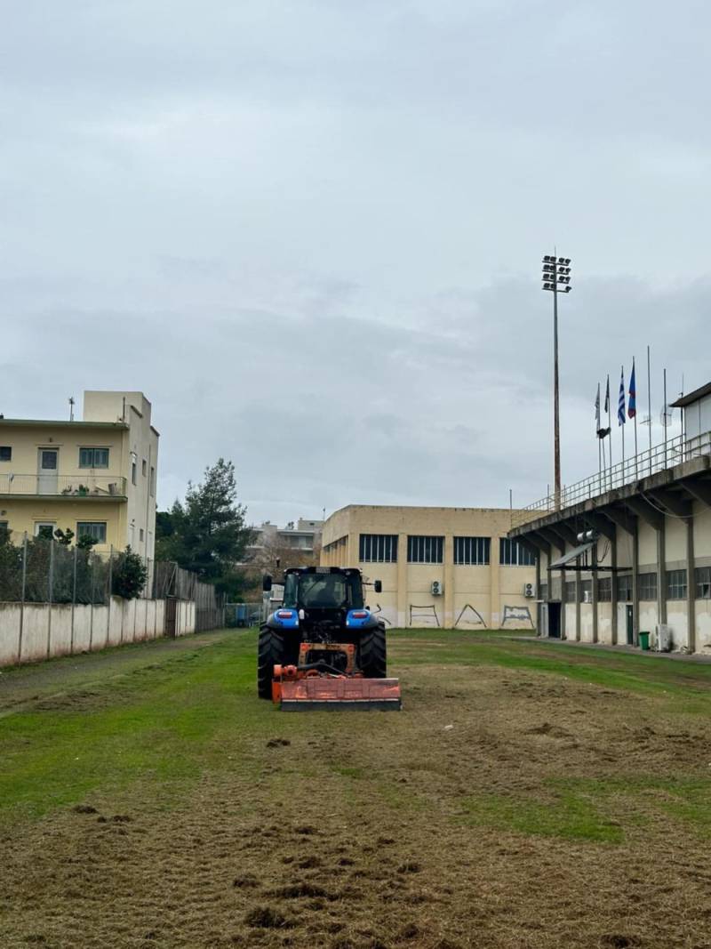 Εργασίες συντήρησης σε Τέντα και Δημοτικό Στάδιο (φωτογραφίες)