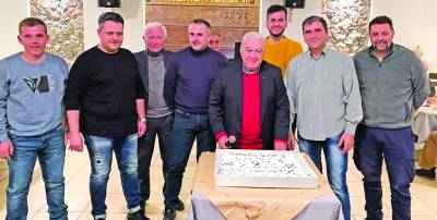 ΠΟΔΟΣΦΑΙΡΟ: Εκοψαν πίτα οι προπονητές Μεσσηνίας