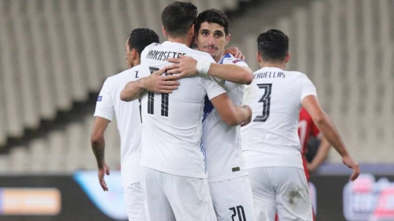 Ελλάδα - Μολδαβία 2-0: Ξεκούραστο τρίποντο με Μπακασέτα, Μάνταλο