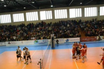 Ολυμπιακός και Κηφισιά διεκδικούν το κύπελλο στο σημερινό τελικό στο Κλειστό της Καλαμάτας